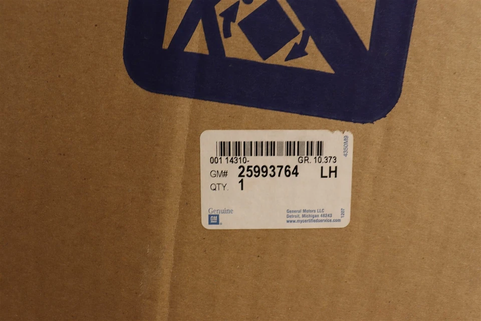Carcasa de panel de puerta trasera izquierda OEM GM 25993764 Saturn Aura 2007-2009 nueva Foto 2 de 4