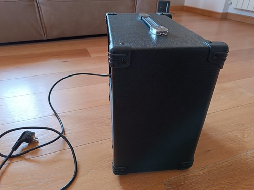 PEAVEY RAGE 158 AMPLIFICATORE PER CHITARRA 22 x 35 x 37 cm peso 6,4 kg - Foto 4 di 8