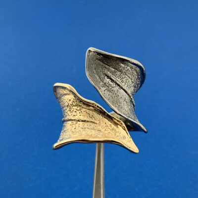 Jacmel Mauritius Sterling Silver Vermeil 2-Tone Modernist Sparkling Leaf Ring