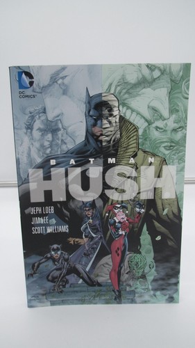 Batman: Hush by Jeph Loeb (2009, Trade Paperback) - Foto 1 di 6