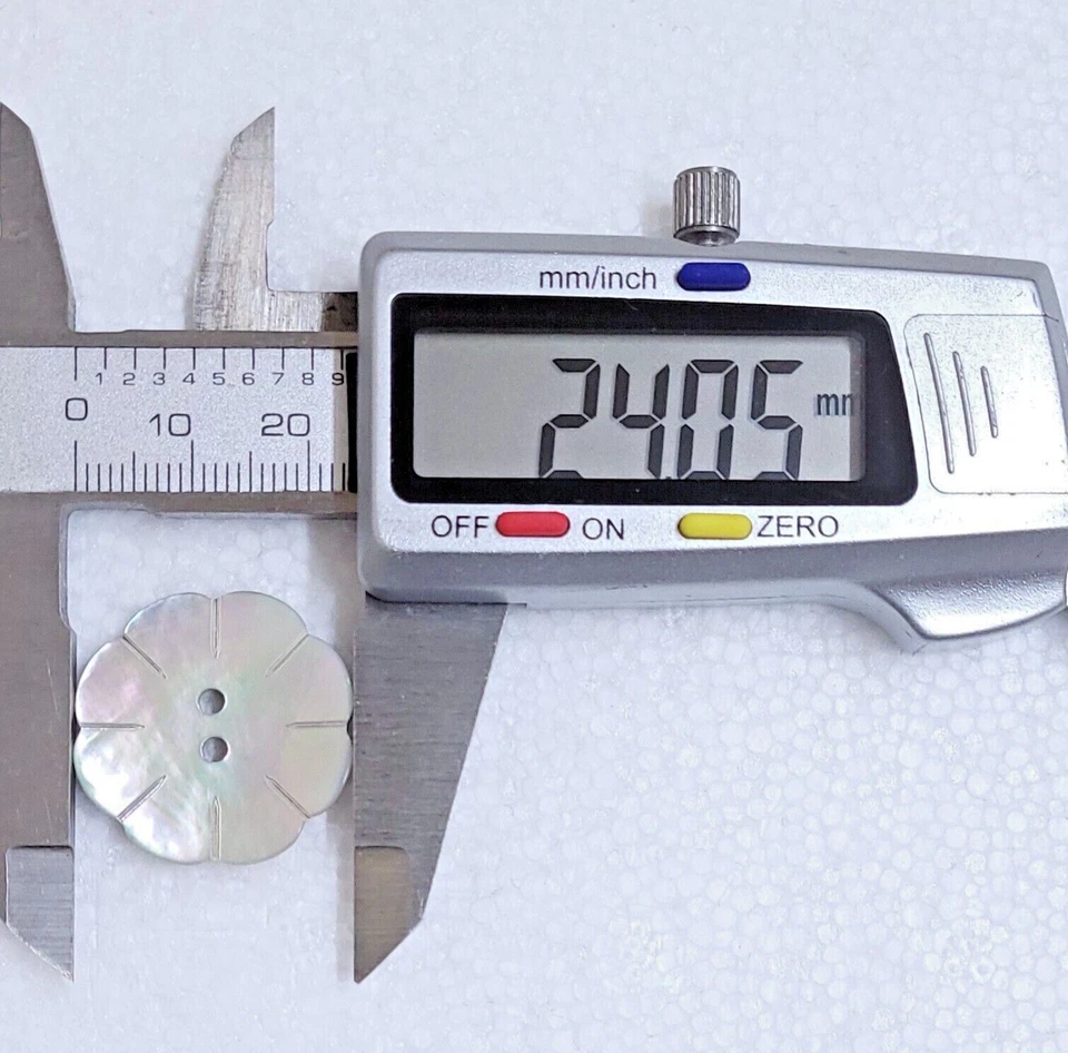 Mother of Pearl Flower Buttons 22mm 24mm MOP 2 Hole Akoya Shell Sewing Art Craft - Image 4 of 4