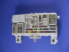 Mazda 3 BK Fuse Box ECU BS4H66730D Fuse Box Body Control #1202