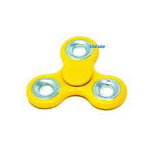 Fidget Spinner handheld toy Yellow color Age Level 17 Clarity Focus Toy