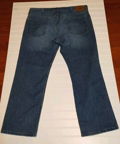 Signature Levi Strauss Blue Jeans Sz 38x30 Relaxed Fit Straight Leg Levi's - Picture 2 of 11