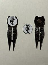 (1) Old Town Club Crosshairs Divot Tool & 1" Coin Style Golf Marker - A Beauty!