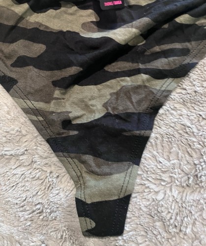 NWT La Senza Camo Thong Size XL - Picture 3 of 5