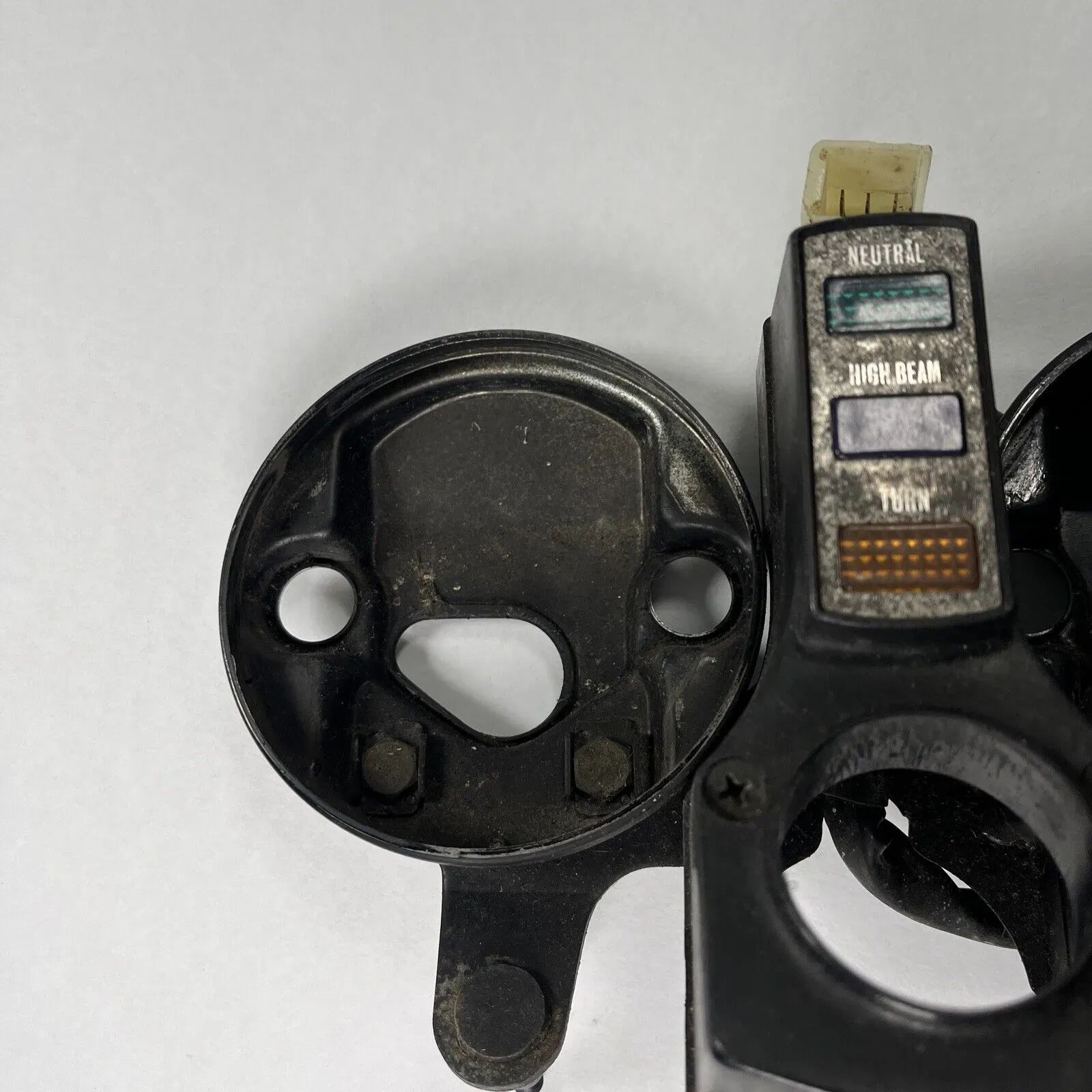 TACHOHALTER BRACKET, METER KAWASAKI KZ200 Z200 1978-1979 XX19347