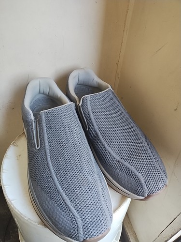 Skechers Relaxed Fit Air Cooled Memory Foam GogaMat Arch 204376 Mens Sz 11.5 - Picture 3 of 24