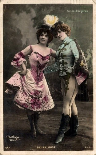 SISTERS MUSZ POSTCARD