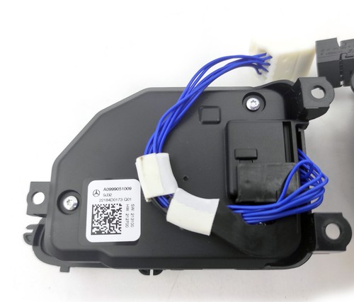 OEM MERCEDES-BENZ - LHD STEERING WHEEL MULTIFUNCTIONAL BUTTONS, A9079051009 9J32 - Picture 10 of 12