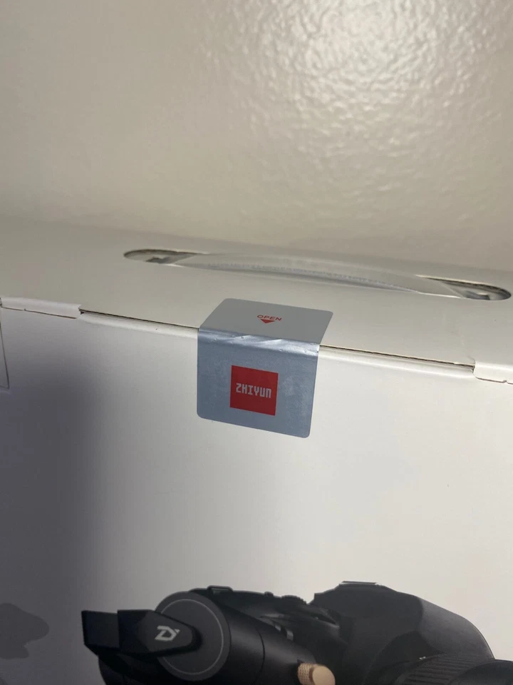 NEW Zhiyun-Tech Crane Plus Handheld Gimbal Stabilizer Black Holds Up To 5.5 lbs - Image 2 of 4