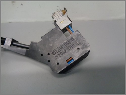 Mercedes W208 CLK R129 Verdeck Schalter Microschalter 1298205610 Original - Picture 2 of 2
