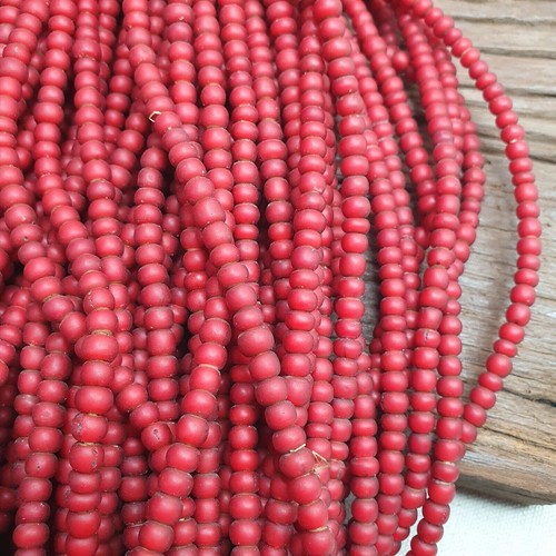 6.5 mm Antique Venetian White Heart African Trade Beads Long Strand - 第 3/12 張圖片