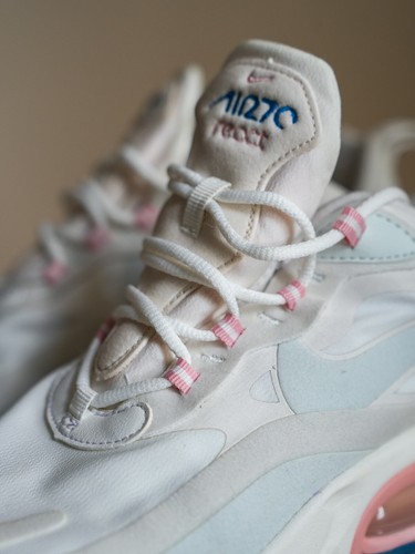 Nike Air Max 270 React 9.5 Women's, Model: American Modern Art, white pink blue - Picture 3 of 13