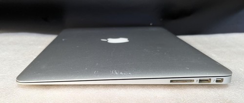 MacBook Air ( 13-inch, Early 2014) 1.4 GHz Intel Core i5 - 500GB 4GB - Picture 16 of 19