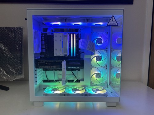 White rtx 4070 pc with ryzen 7 5700x - 第 1/6 張圖片