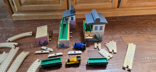 Thomas Wooden Railway 1998 Saw Mill 2 Log Cars 2 Engine Extra Clicky Clack Track - Picture 10 of 17