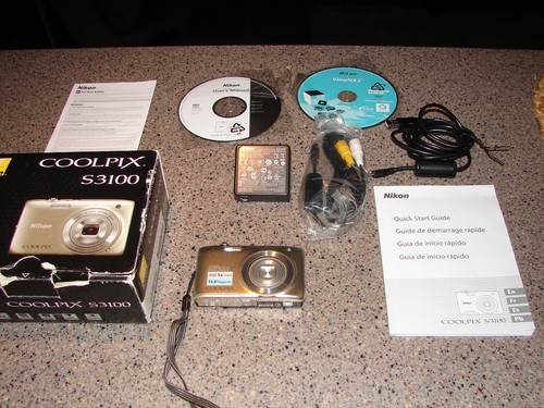 Nikon COOLPIX S3100 14MP Compact Digital Camera/Silver w/Charger/Battery /Box!! - Picture 2 of 20