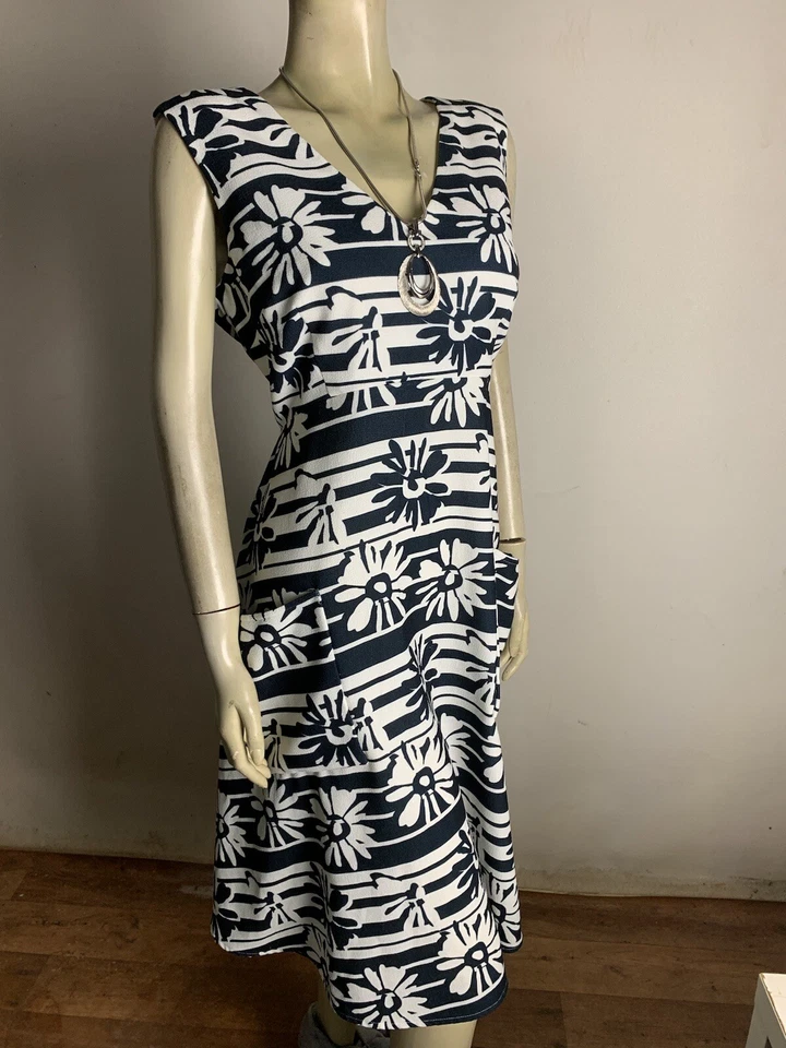 Vestido Hi There by KAREN WALKER talla 14 - COMPRA 5 artículos = Envío gratuito Foto 3 de 4