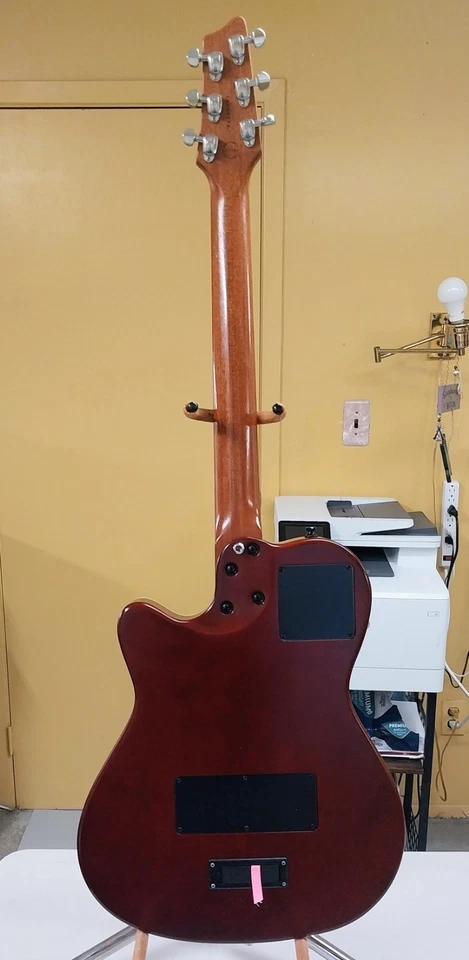 Guitarra Godin Ultra A6 Foto 2 de 4