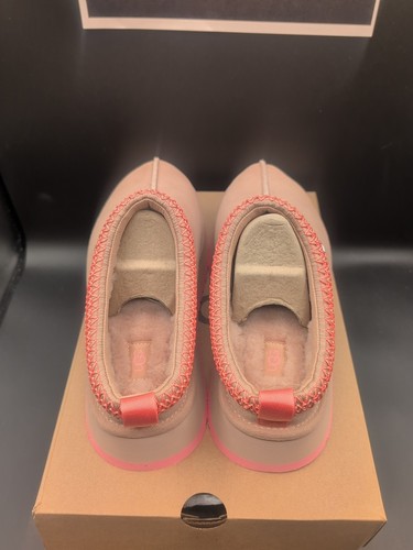 Zapatilla UGG Tazz Talla 9 Mujer- Love '25 Arroyo Rosa Tropical - Imagen 5 de 7
