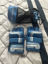 NWOT Sanabul Core Series 4oz MMA Grappling Gloves - Size S/M