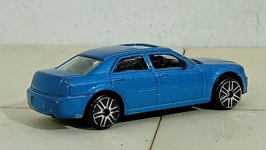 91000 Modellismo 1/64 - Chrysler 300C 2007 - Immagine 2 di 4