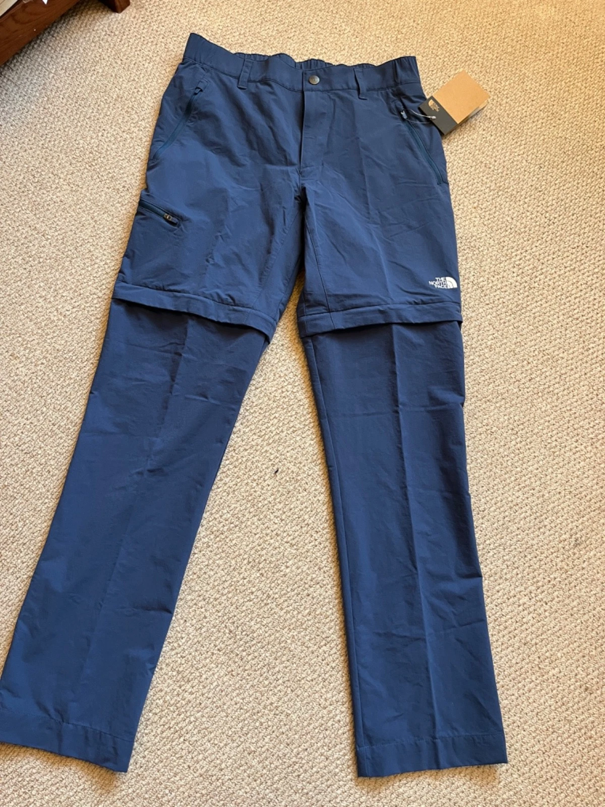 NEW - North Face Mens Peak 2 Convertible Trousers / Shorts - Blue - Size 32
Opens in a new window or
