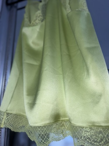 All Saints Woman size 8 Lime Green Satin Lace Camisole Cami Tank Vest Vneck Top - Picture 6 of 9