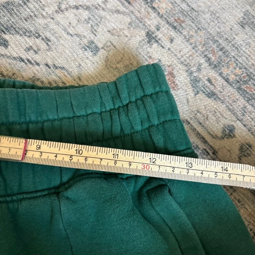 Pantalones cortos deportivos Under Armour verdes para mujer XS Cheer Athleisure ropa de salón Foto 4 de 4