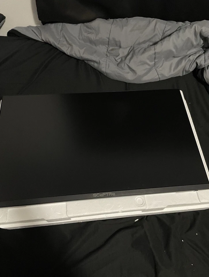 Monitor para jogos Sceptre 27" 1080P, 165Hz, 1ms, AMD FreeSync, 99% sRGB - Imagem 4 de 4