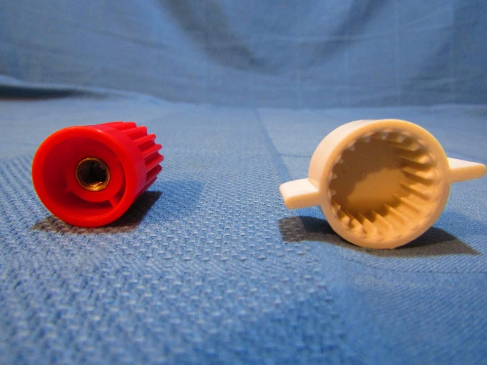 VTG Moulinex La Machine 354 Nut Locking Tool & Red Disk Locking Nut : - Image 3 of 3