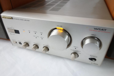 ONKYO　A-905FX ONKYO A-905FX Pre-Main Integrated Stereo Amplifier Silver
