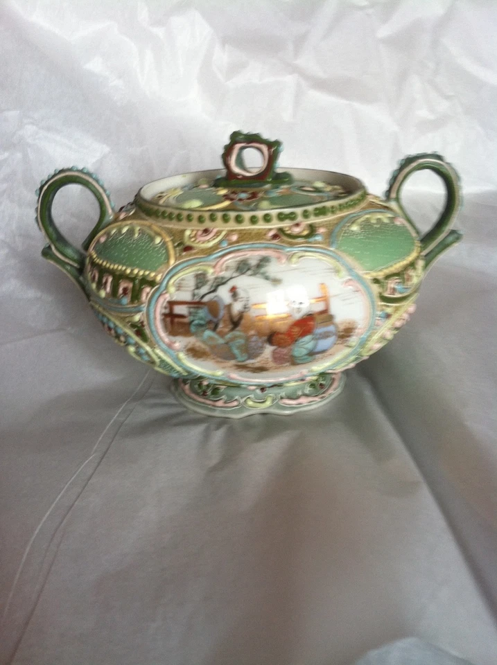 GORGOUS! Antigua tetera Moriage firmada hormiga sugerente crema verde firmada Foto 2 de 4