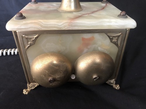 Ancien téléphone rotatif en onyx, cadre en métal doré orné - Photo 5/8