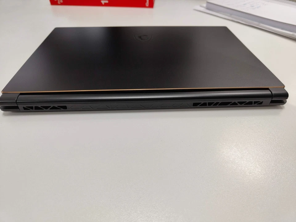 MSI GS65 STEALTH 8SE 15" 144Hz Intel Core i7-8750H 16GB RAM 512GB SSD RTX 2060 - Immagine 3 di 4