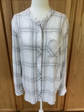 Rails Women’s Button-Up Top Shirt Size Medium M Allison White Silver Plaid SOFT!