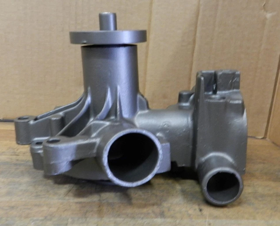 1977-80 Peugeot 604 2.8L SOHC V6 rebuilt water pump 07726010 - Image 2 of 4