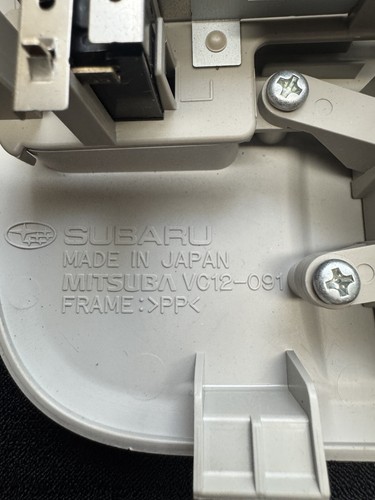 Subaru OEM Front Interior Map Light Lamp Assembly Gray PT# 84621FJ010ME - Bild 3 von 4