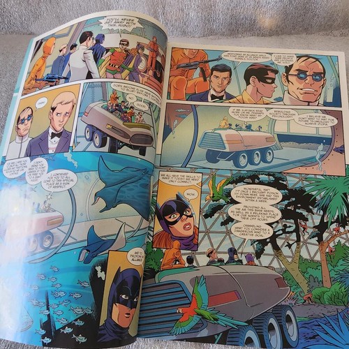 DC BATMAN 66 MEETS THE MAN FROM UNCLE #5 - Picture 9 of 17