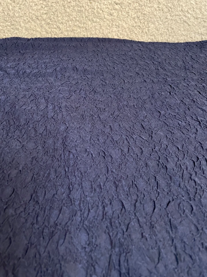 Fabric Lot 3 Yds 24 Ins 56 W Navy Blue Crinkle Apparel Stretch Knit Fabulous - Image 4 of 4