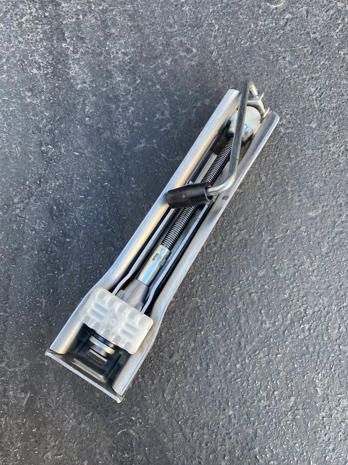 Picture 2 of 4