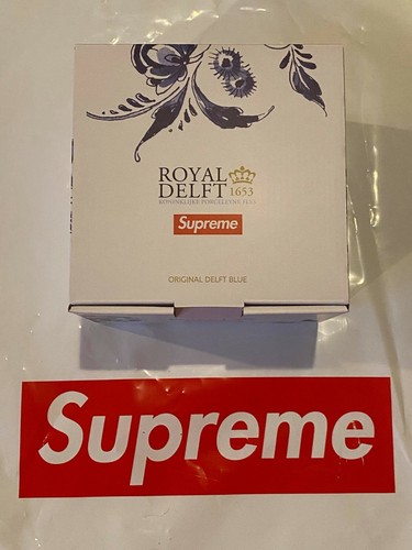 *IN HAND* Supreme®/Royal Delft 190 Bowery Beer Mug - Picture 2 of 3