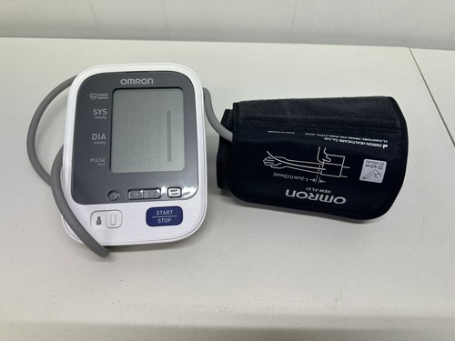 Omron 3 Series BP7100 Upper Arm Battery Operated Digital Blood Pressure Monitor - Bild 1 von 2