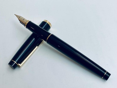 PILOT Custom Grandee Luxury Fountain Pen 1983 Model 14K-585 Medium Nib vintage