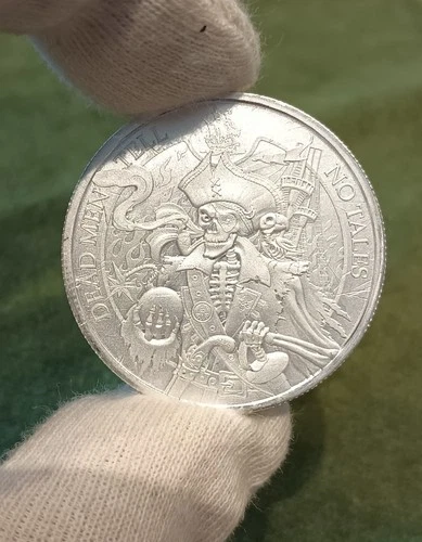 DEAD MEN TELL NO TALES, 1 Oz .999 Silver Round Pirate Bullion, in capsule.