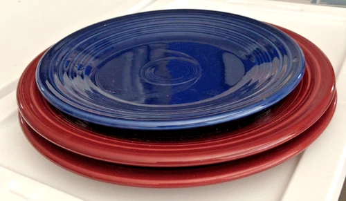 Set of 2 Fiesta Ware  Dinner Plates, 10.5"& 1 Plates 9’ Homer Laughlin HLC USA