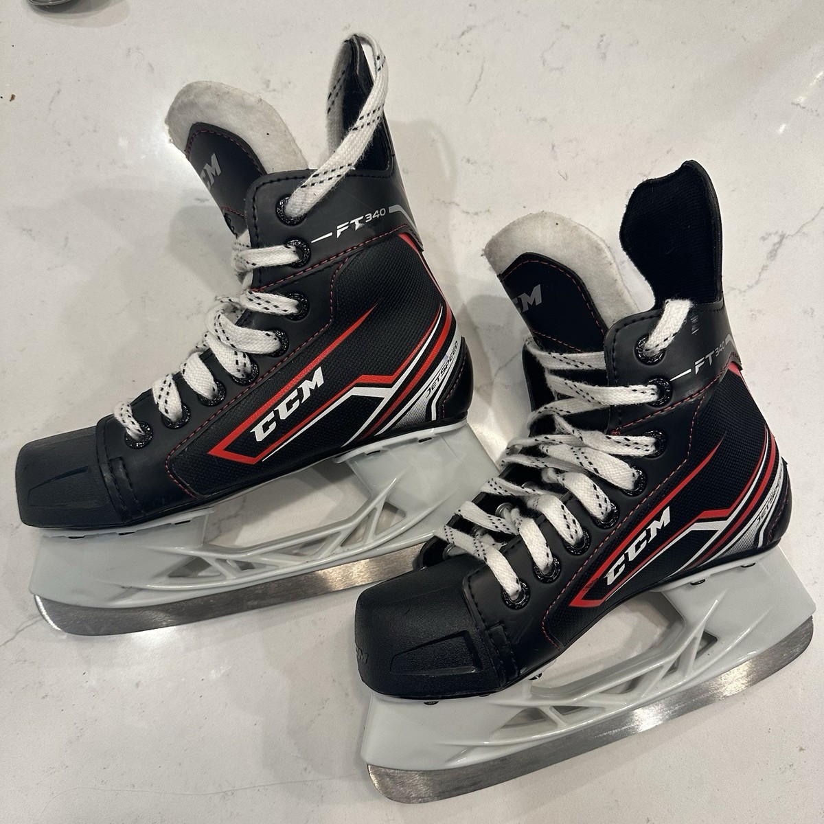 CCM - CCM　ジェットスピードFt340 CCM Jetspeed FT340 Skate Review - YouTube