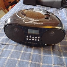 Insignia NS-B4111 CD/CD-RW Playback/Radio/CD-R Playback Boombox-Works TESTED