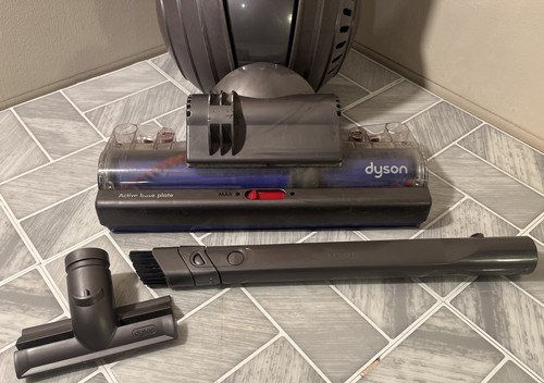 DYSON DC41 - MULTI FLOOR GOLD - ROLLERBALL VACUUM CLEANER-TOOLS-VGC - Picture 2 of 15